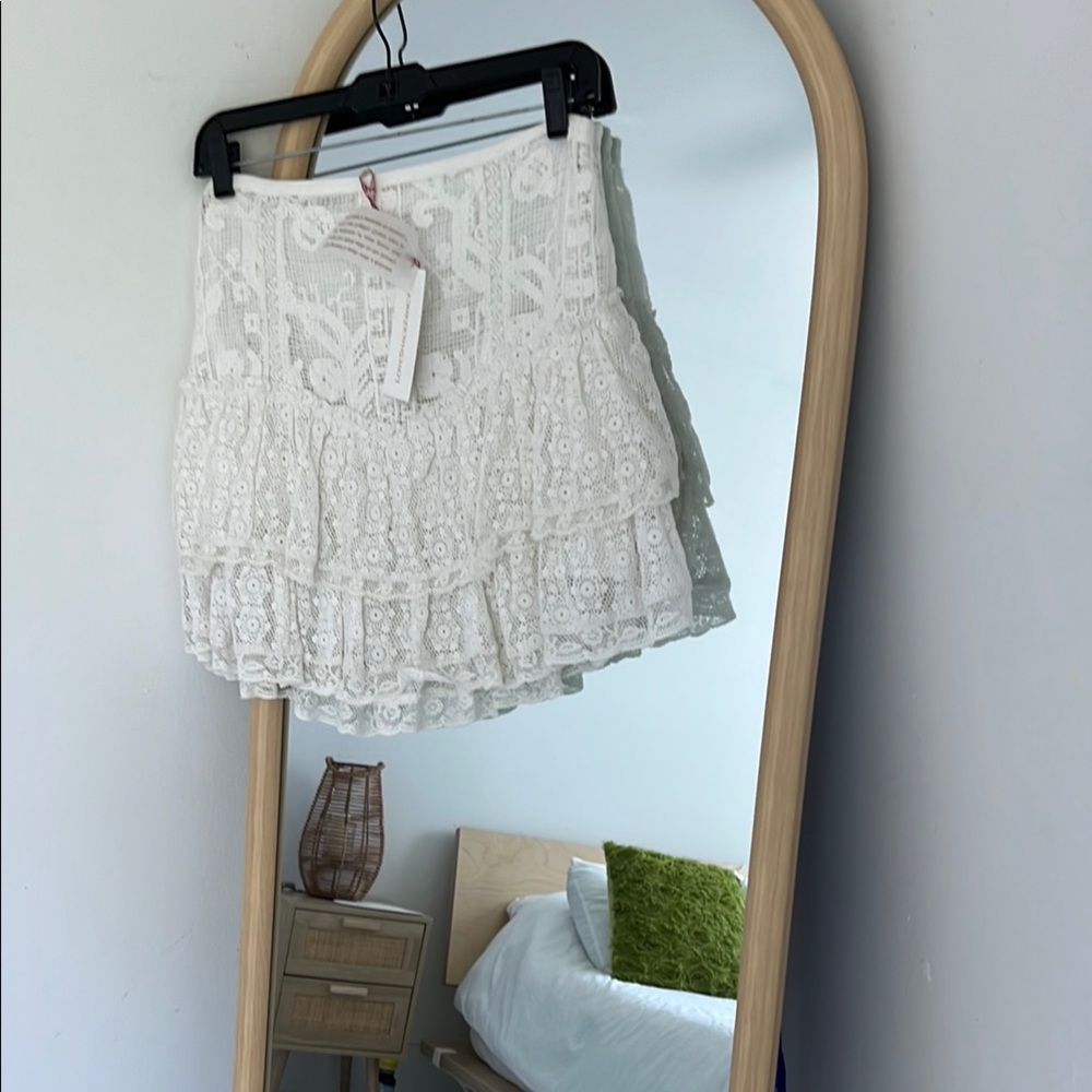 LoveShackFancy White Lace Ruffle skirt - Picture 4 of 9